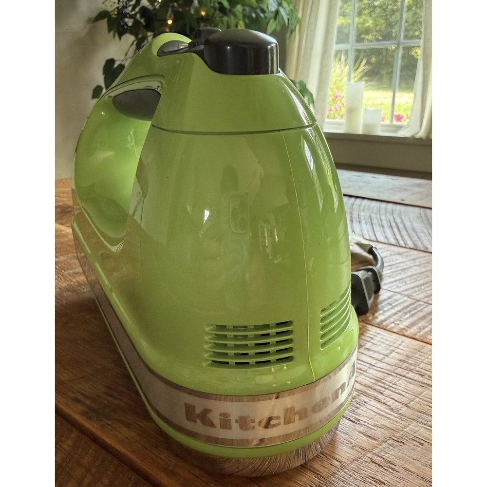 Kitchen Aid Hand Mixer Candy Apple Green 7 Speed Model KHM7211QGAO No Beaters - Picture 8 of 9